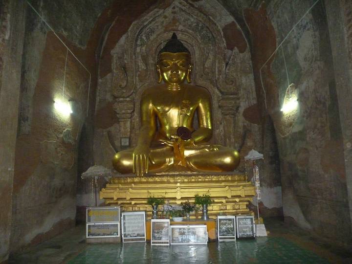 Most larger pagodas had at least one and usually 4 seated buddhas.