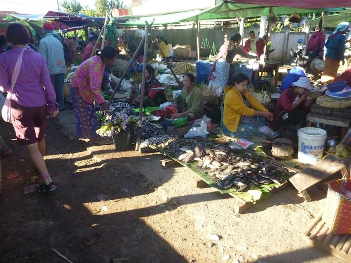 Another early morning market scene